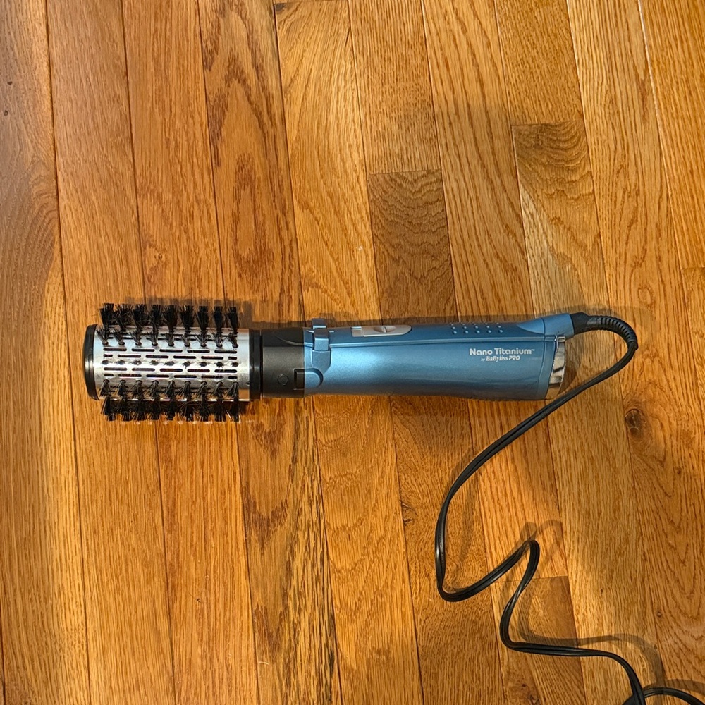 BaByliss Nano Titanium Blue Styling Brush